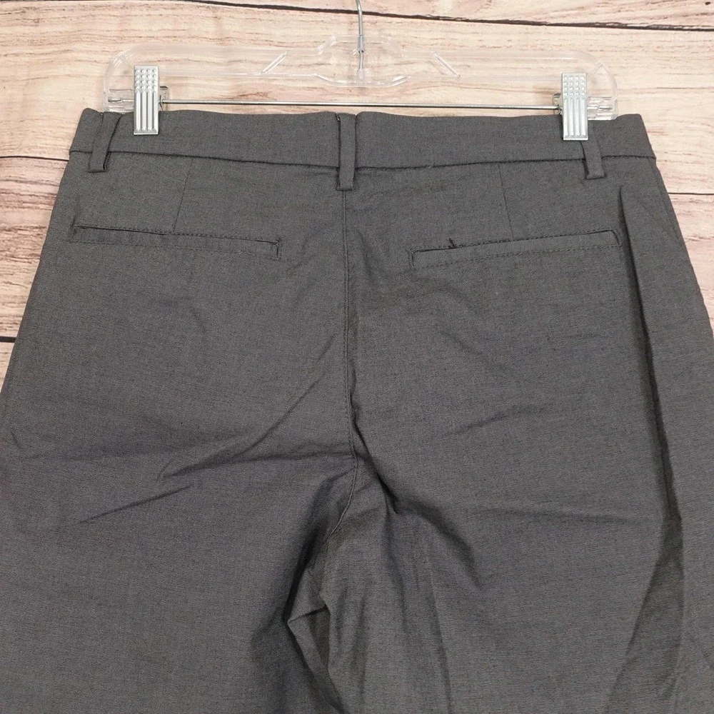 Old Navy Shorts Mens 30 Gray Chino Ultimate Tech Slim Built-In Flex 9 Inseam
